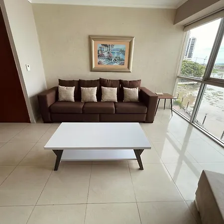 Suite Frente Al Rio En Puerto Santa Ana Riverfront Guayaquil Exterior photo