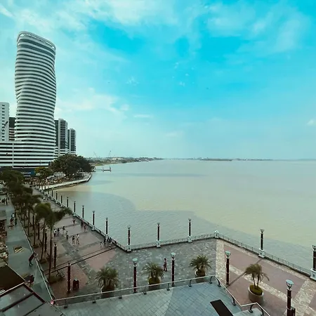 Suite Frente Al Rio En Puerto Santa Ana Riverfront Guayaquil Exterior photo