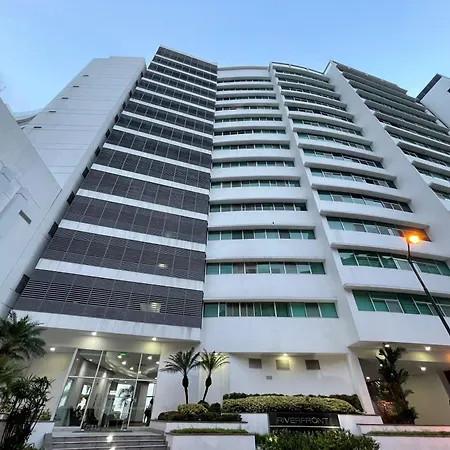 Suite Frente Al Rio En Puerto Santa Ana Riverfront Guayaquil Exterior photo