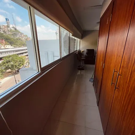 Suite Frente Al Rio En Puerto Santa Ana Riverfront Guayaquil Exterior photo