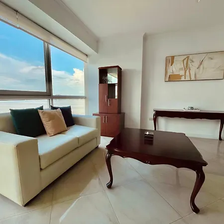 Suite Frente Al Rio En Puerto Santa Ana Riverfront Guayaquil Exterior photo
