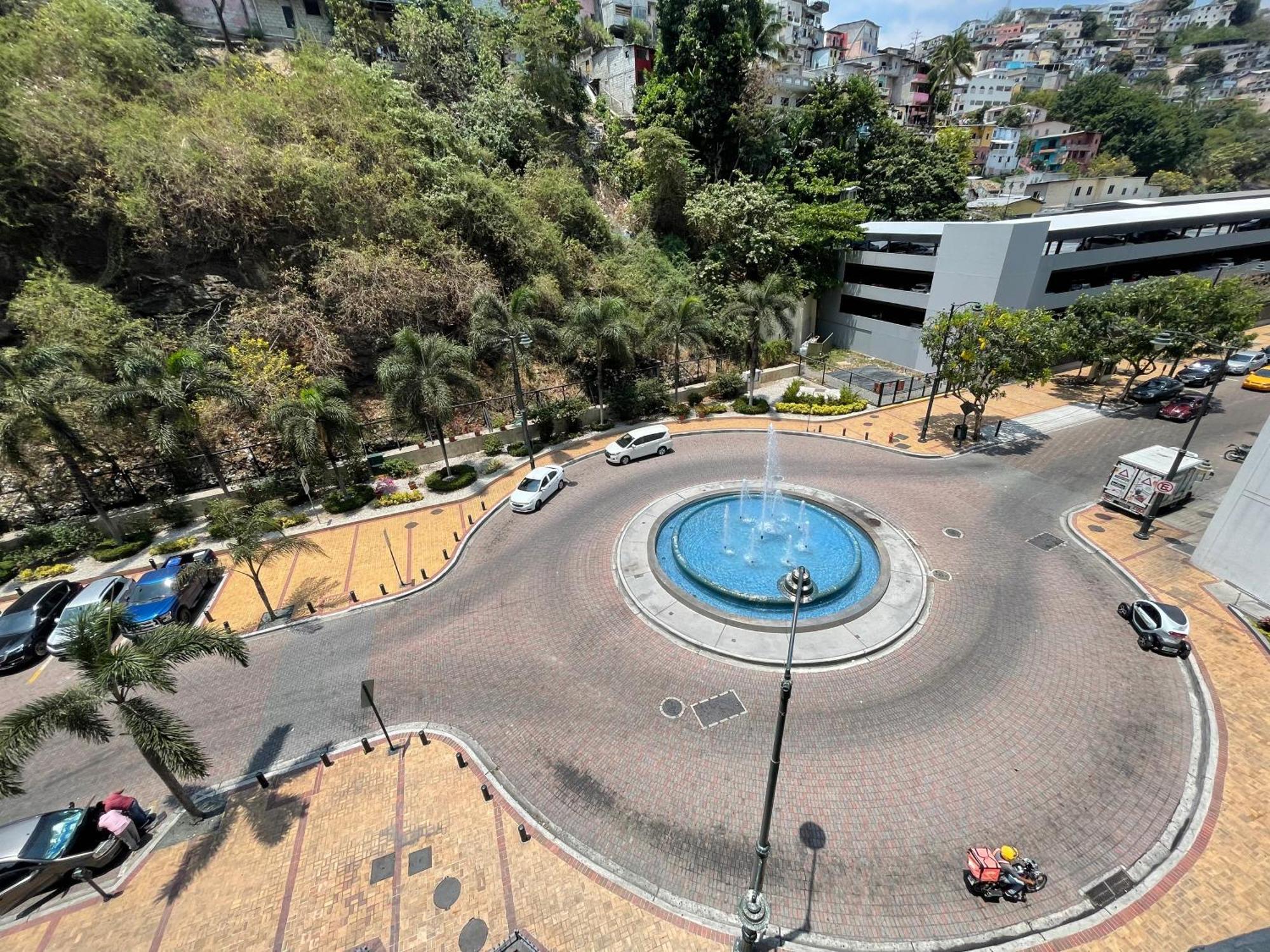 Apartment Frente Al Rio En Puerto Santa Ana Riverfront *