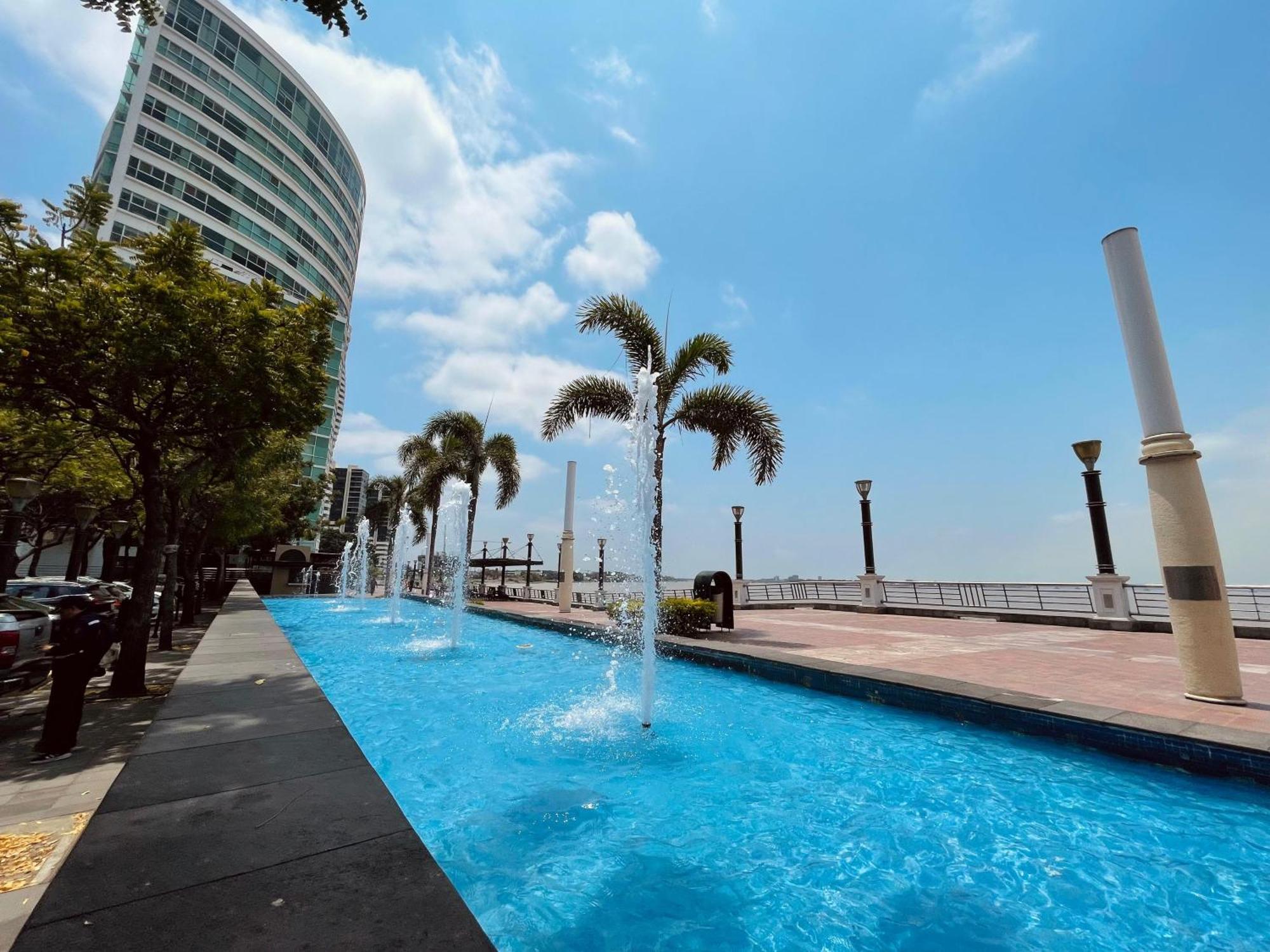 Apartment Frente Al Rio En Puerto Santa Ana Riverfront *