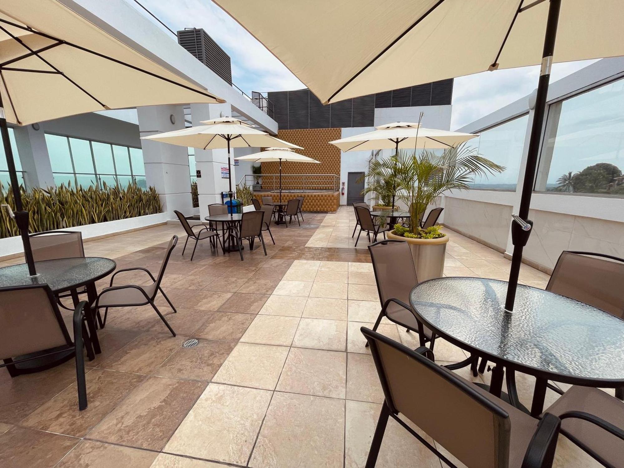 Apartment Frente Al Rio En Puerto Santa Ana Riverfront *