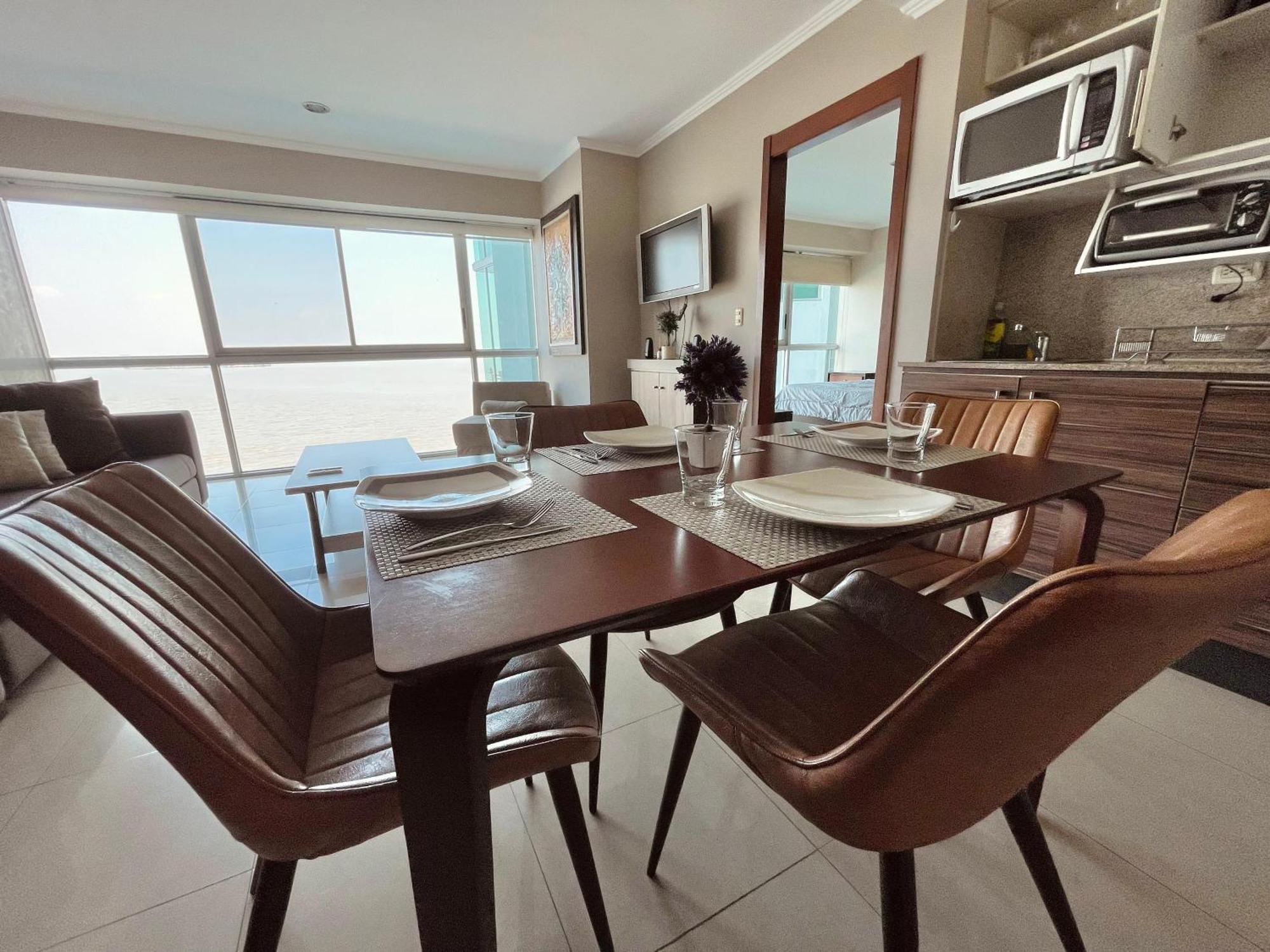 Apartment Frente Al Rio En Puerto Santa Ana Riverfront *