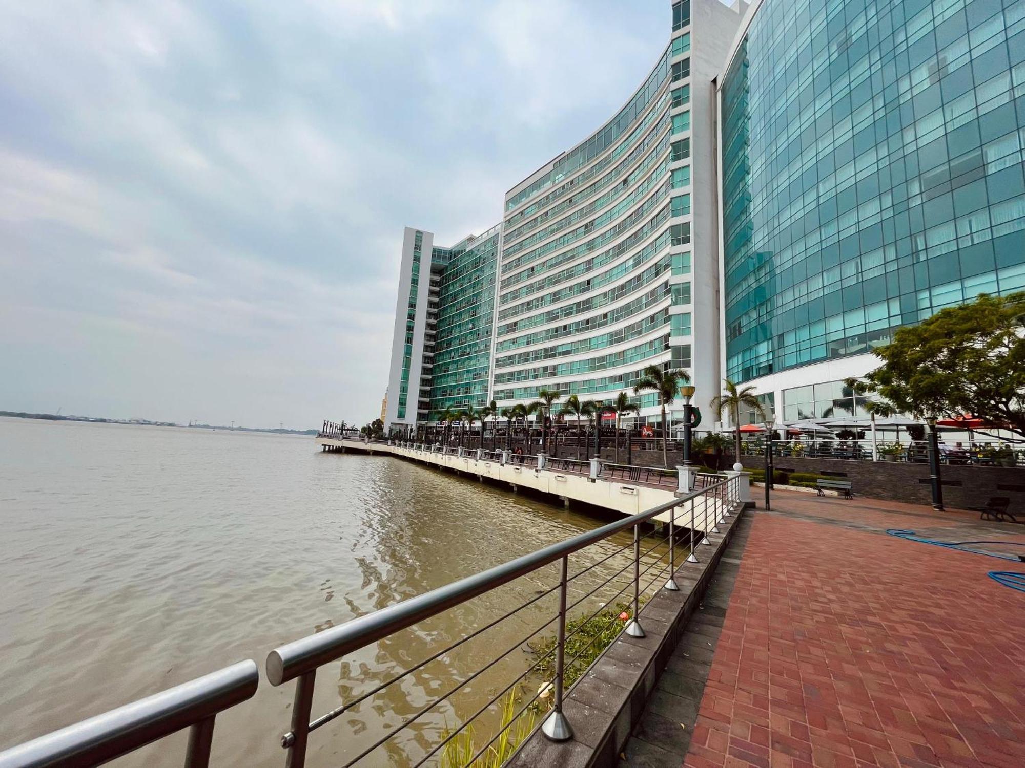 Apartment Frente Al Rio En Puerto Santa Ana Riverfront